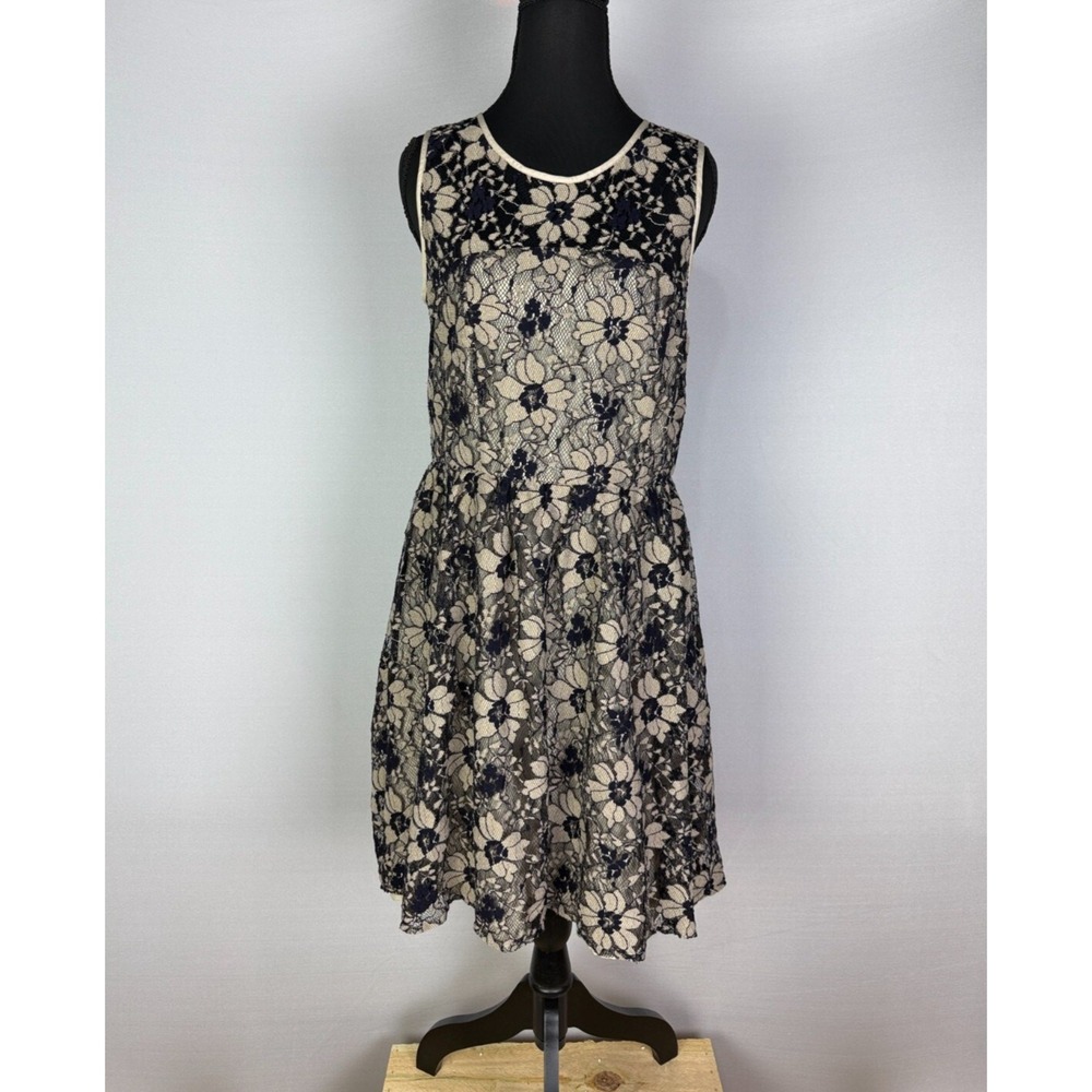 Ann Taylor Loft Black Floral Embroidered Lace overlay Lined Shift Dress size 4
